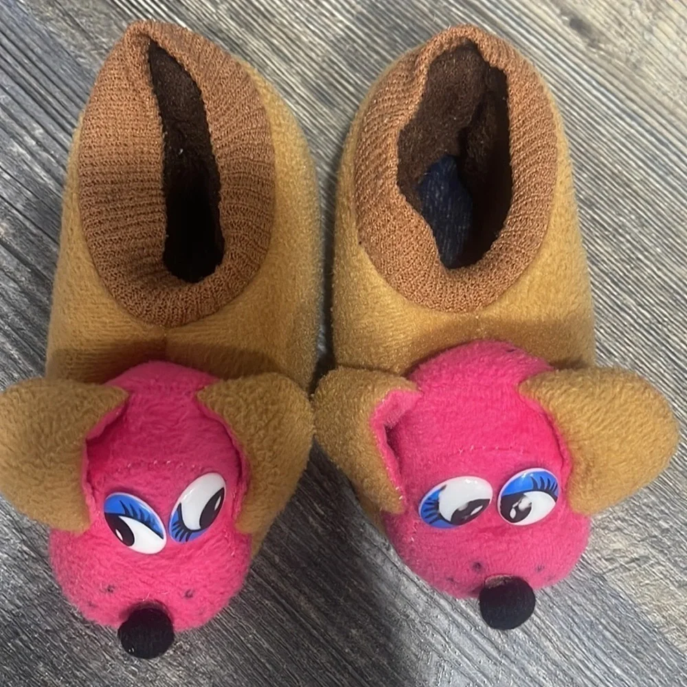 Kid’s slippers